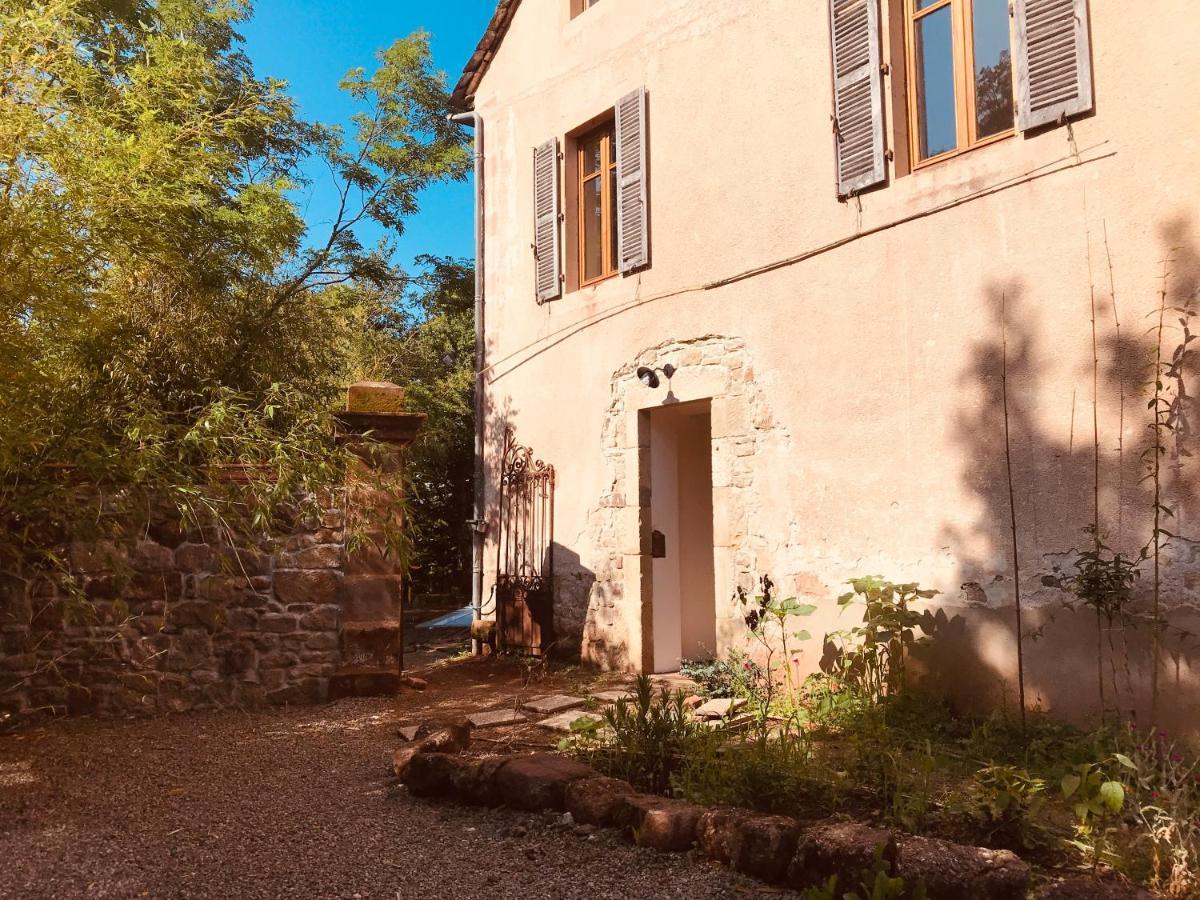 Maison De Famille Et D'Ami-E-S Valady ภายนอก รูปภาพ